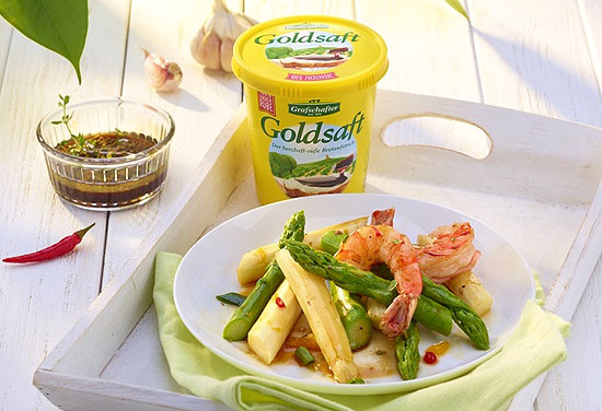 Karamellisierter Spargel mit Garnelen in Goldsaft-Marinade ©Foto: Grafschafter Krautfabrik